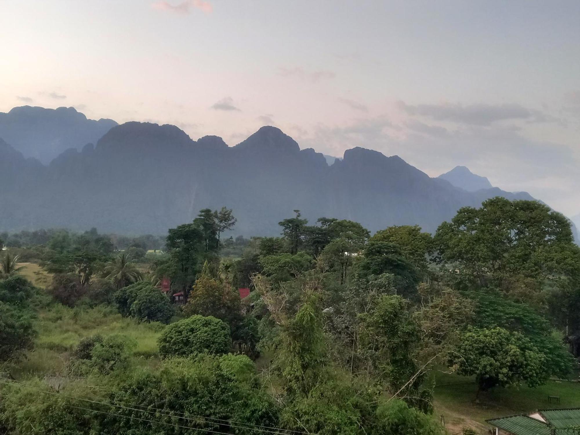Vang Vieng Th Central Park Hotel Εξωτερικό φωτογραφία